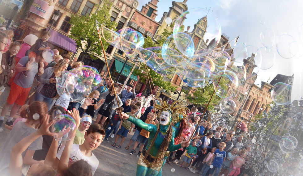 Bubbles Show